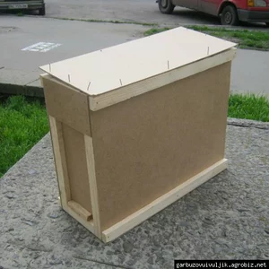 Ящик на пчелопакеты